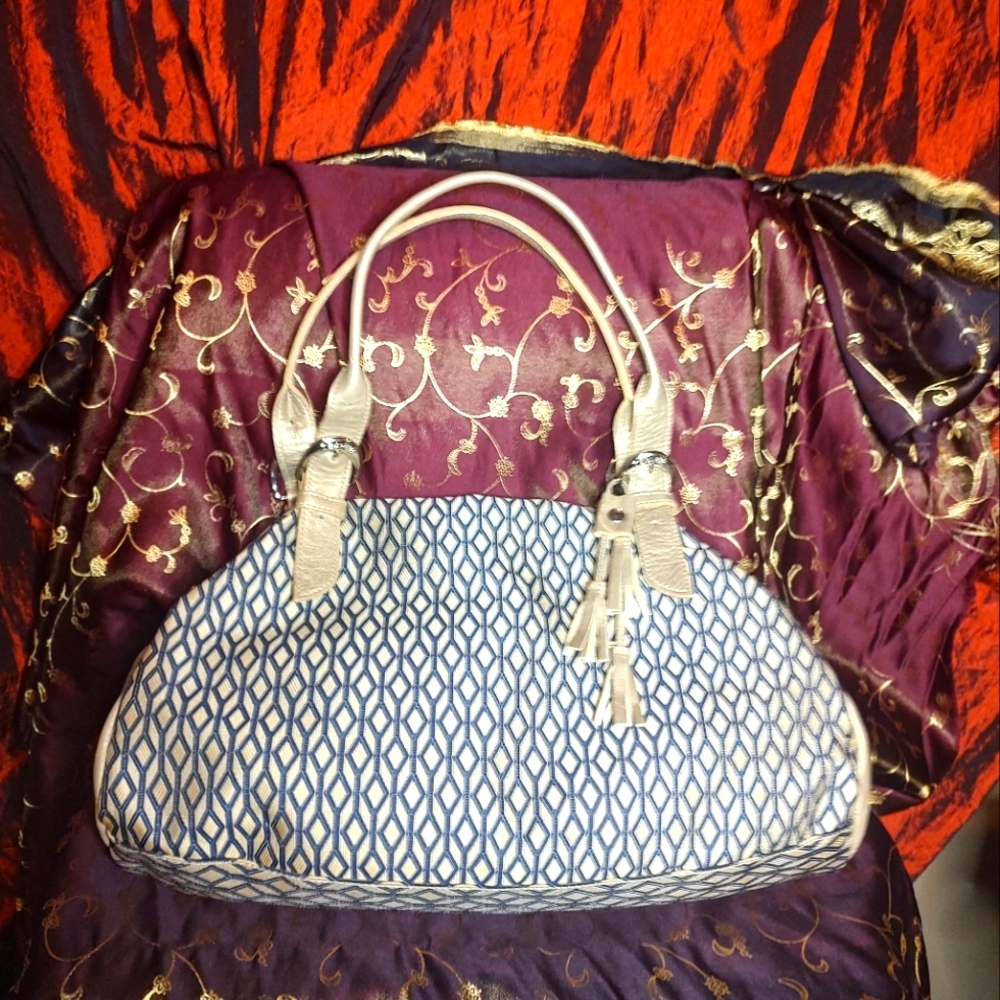 Texier French Beige Coated Canvas Inner Pocket Zipper Purse!